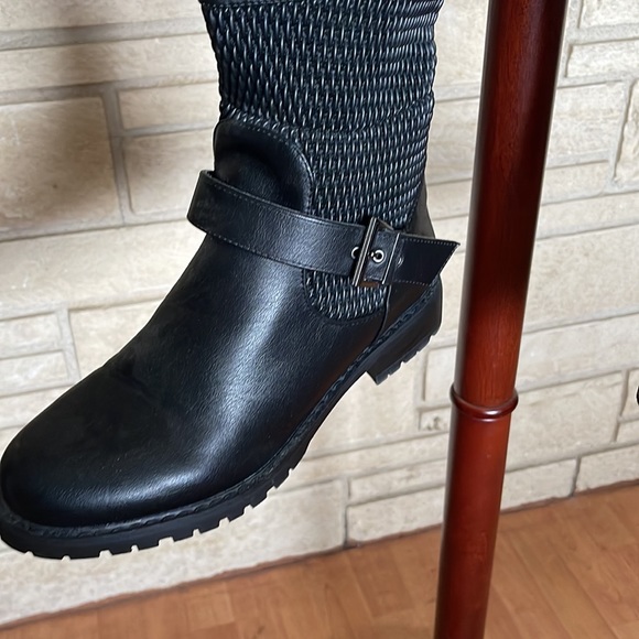 NWOT - Thigh high black combat boots - Picture 2 of 9